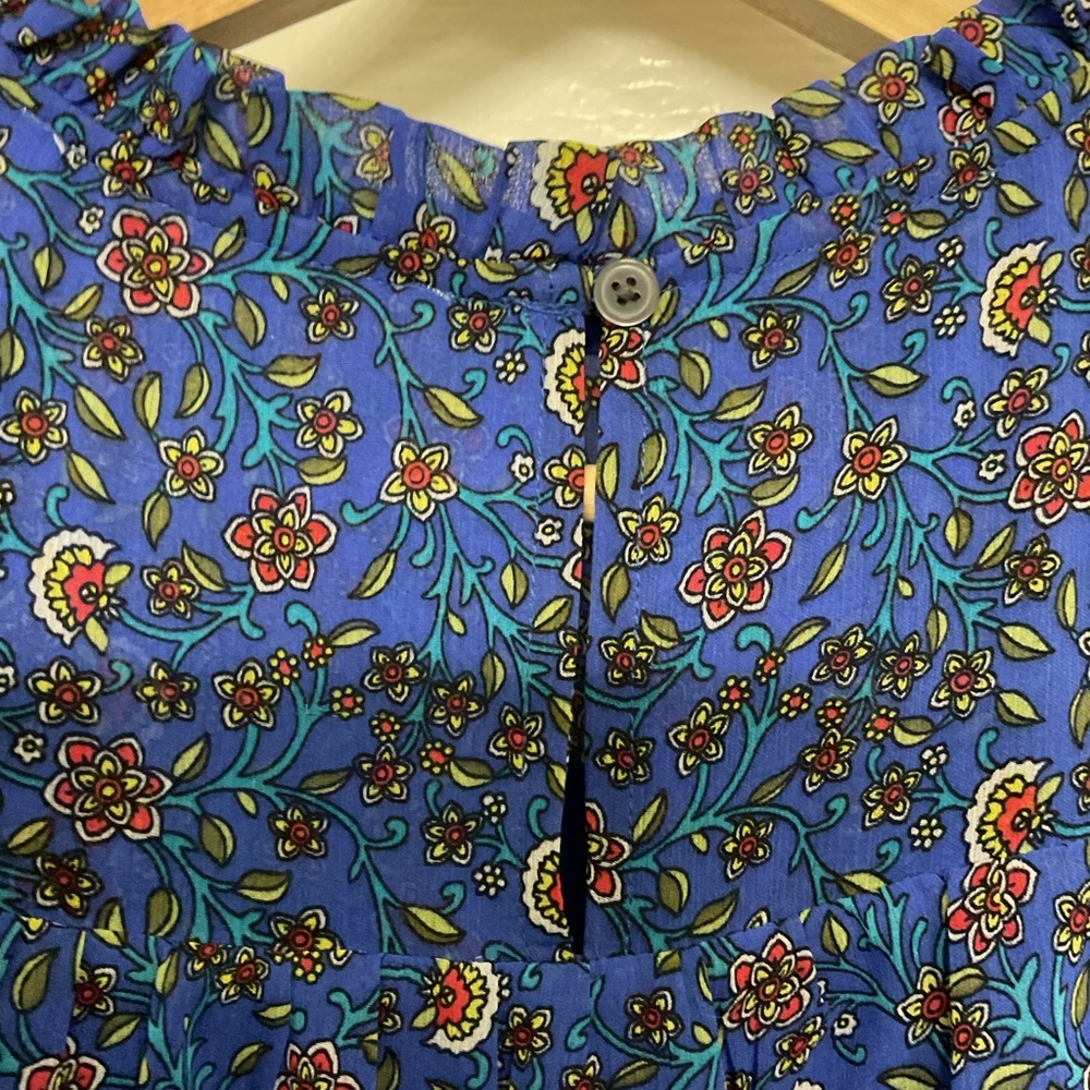LOFT.BLUE Floral Ruffle Sleeve Top. SIZE S - Picture 5 of 7